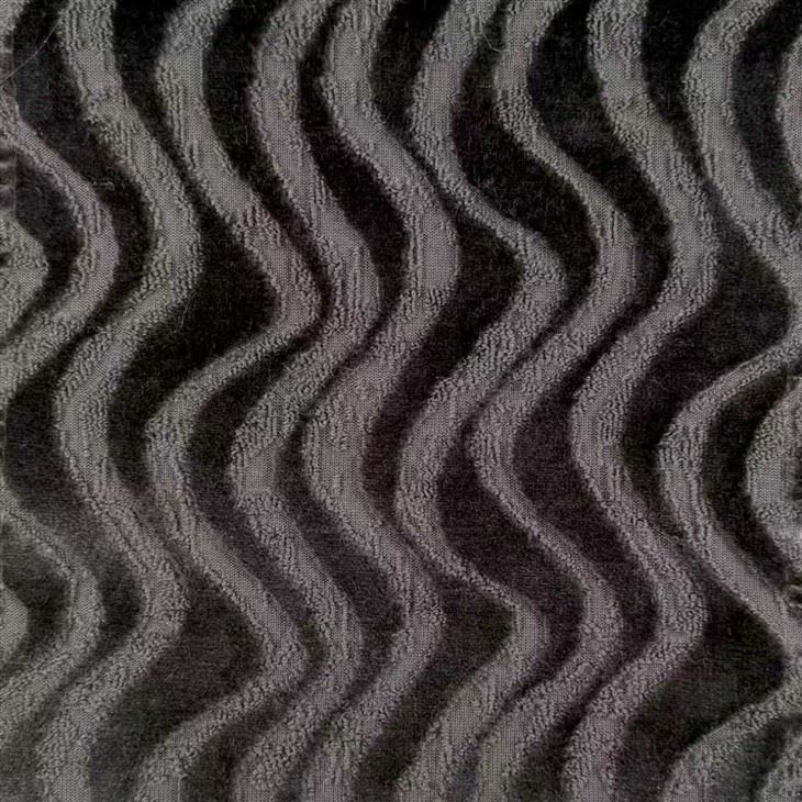 Knitted Jacquard Wavy Chenille